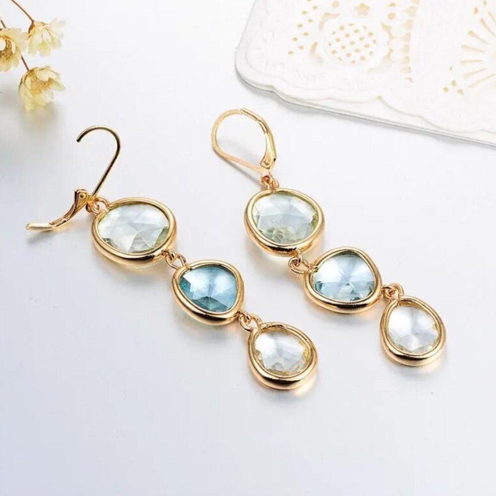 Jewelry earrings long dangle yellow gold blue stones elegant beautiful new
